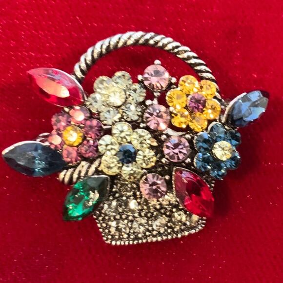 Vintage Brooch - Picture 1 of 3